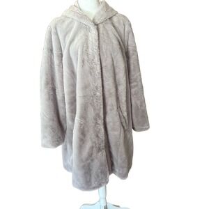 Torrid Coat  Lavender Gray Faux Fur Snap Front Hooded -Pockets- Plus Size 1X